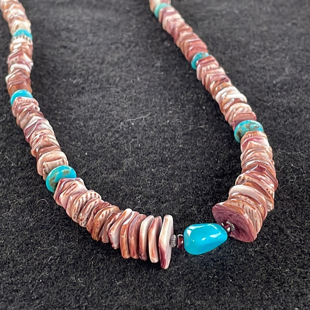 Turquoise & Shell Necklace - Picture 6 of 6